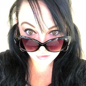 Meet your Posher, Brenda